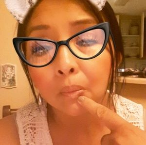 Meet your Posher, Klaire